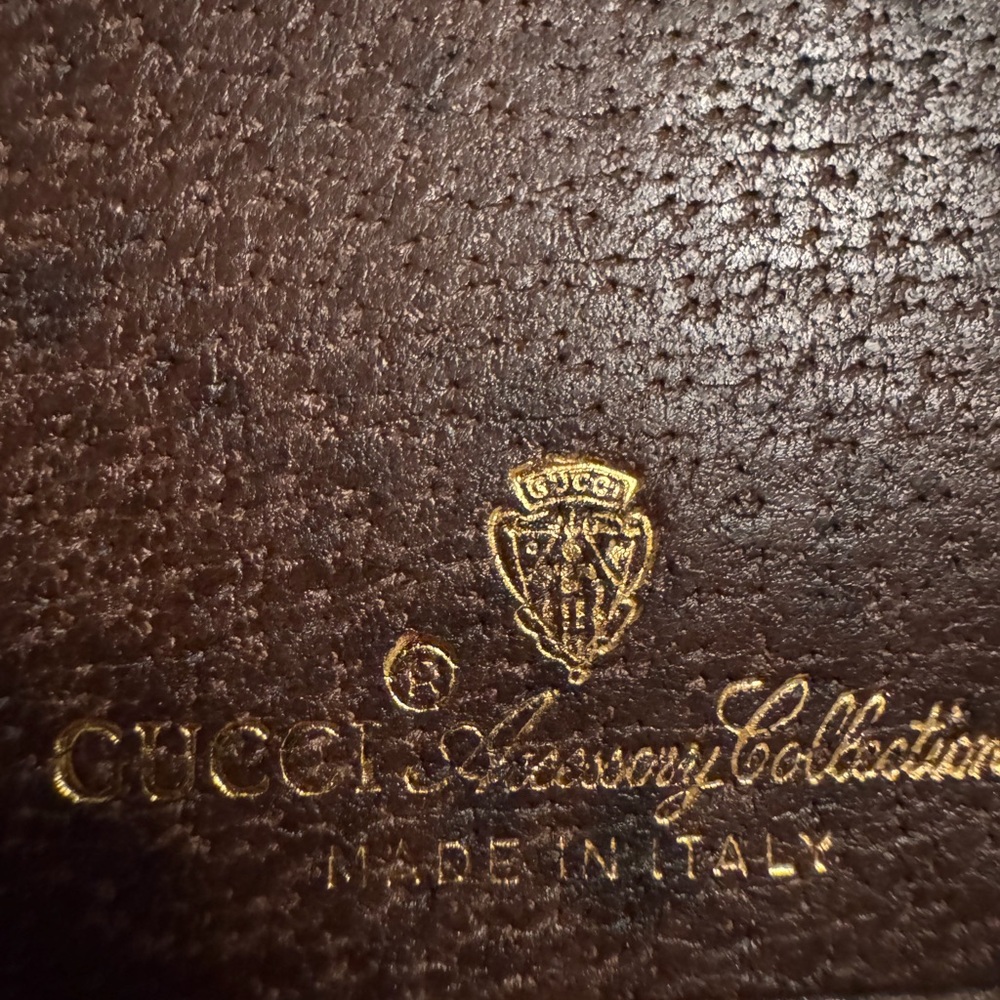 Gucci Accessory Collection. Great condition for this unique, vintage wallet. - Picture 4 of 8